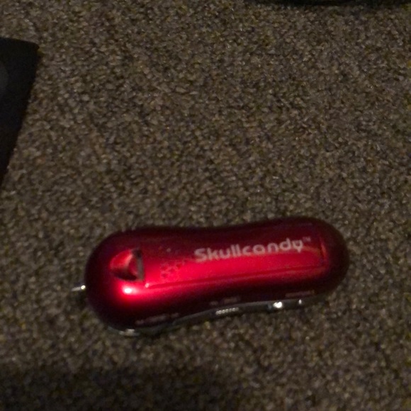 Skullcandy MP3 player - Picture 2 of 3